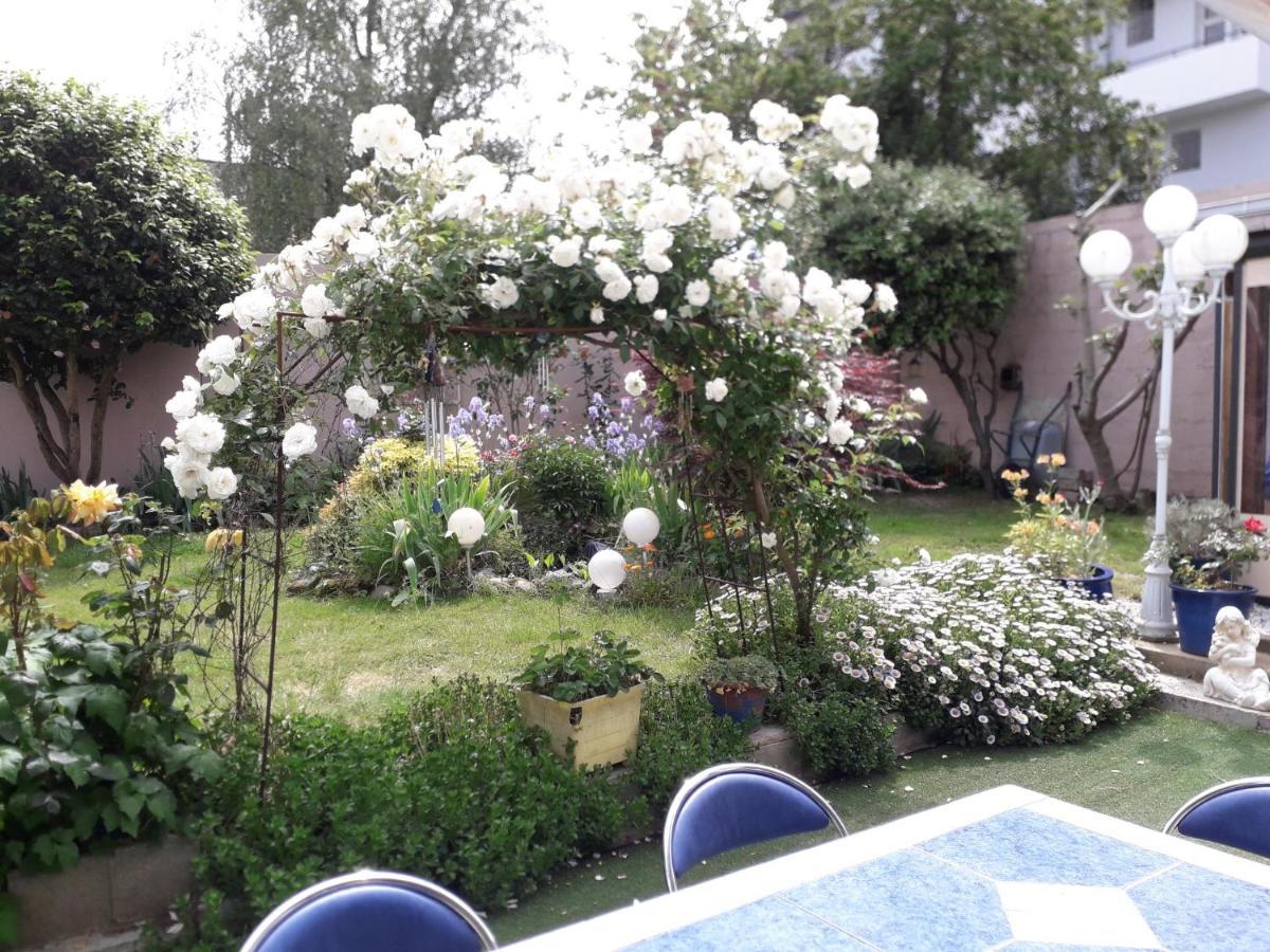 Bed and Breakfast Le Jardin Fleuri Сен-Назер Экстерьер фото